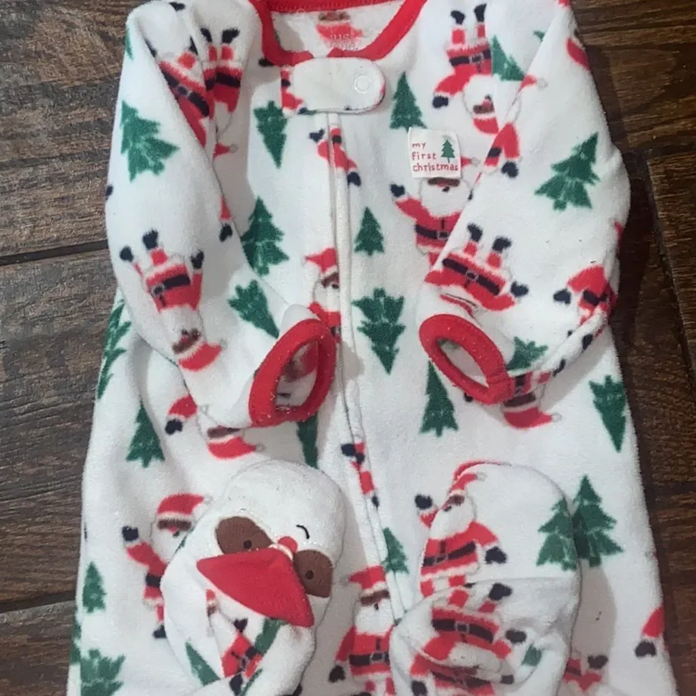 10/$50 Just One You Carter’s Christmas Holiday Size 6M Pajama Slippers